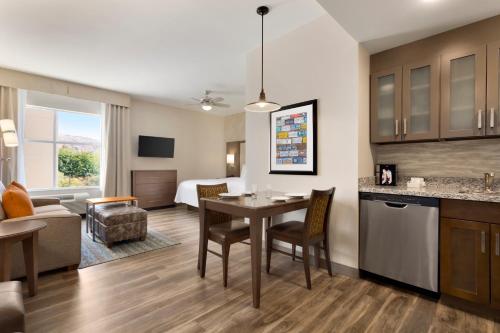 Homewood Suites by Hilton Moab - image 4