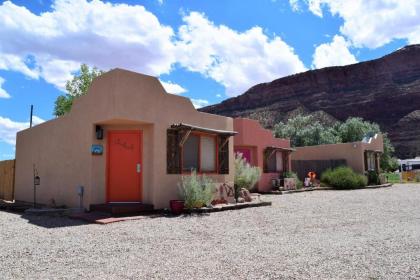 St Danes Slickrock Cabin - image 1