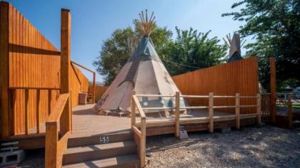 OK RV Park Glamping Tipi OK54 - image 5