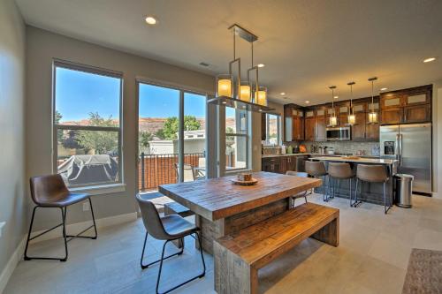 Moab Luxury Townhome - Great Location in Town! - main image