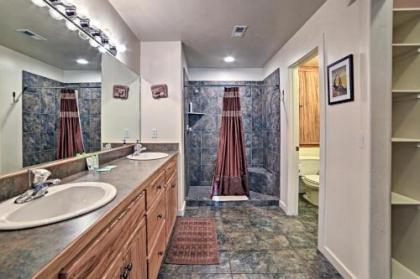 moab townhome with Pool Access and Stunning mtn Views