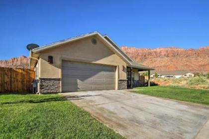 Luxury moab Home with mtn Views and Pool Access Utah