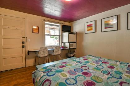 Lodge 5 - Downtown location. Studio with shared hot tub. Minutes to Arches N.P. - image 15