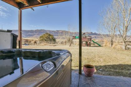 DV - Six bedroom home with private hot tub. Sleeps 22! - image 10