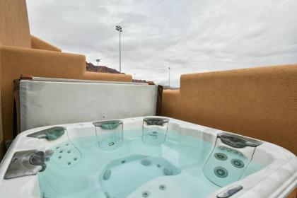 RV Y1 - Stunning townhome Close to Arches Private Hot Tub - image 14