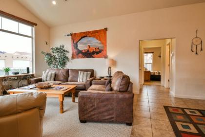 W3 - Moab get away and great price for the family! - image 10