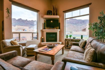 W3 - Moab get away and great price for the family! - image 15