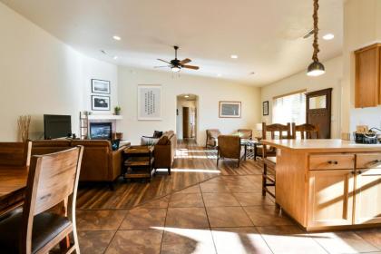 CW419 - Gorgeous 3 Bed/2 Bath Elegant Townhome Located in the Heart of Downtown Moab - image 7