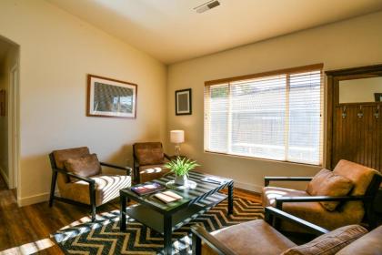 CW419 - Gorgeous 3 Bed/2 Bath Elegant Townhome Located in the Heart of Downtown Moab - image 8