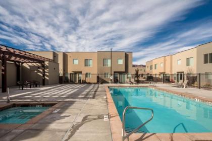 Sleeps 28 Pet Friendly Mighty 5 National Parks Adorable Poolside Homes - Entrada 631 and 635 - image 5