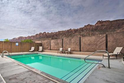 Modern Moab Townhome with Shared Pool and Hot Tub! - image 2