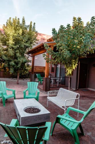 Casa Moab Casita 1 - Short Walk to Main Street with Outdoor Sauna - image 4