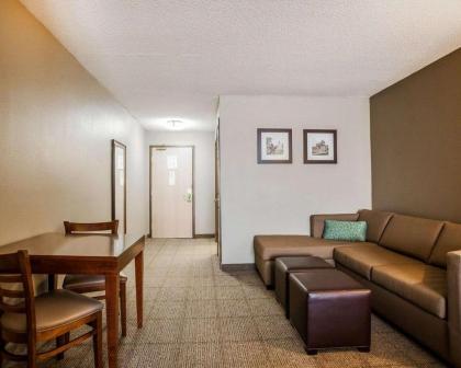 Comfort Inn & Suites Moberly - image 14