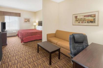 Days Inn by Wyndham North Mobile - image 3