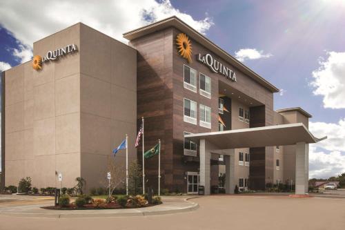 La Quinta by Wyndham Mobile - main image