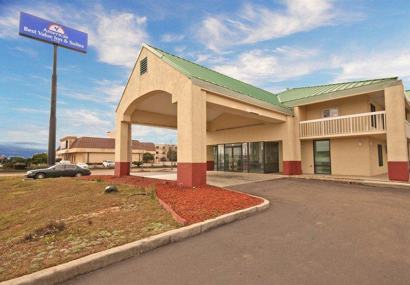 Americas Best Value Inn & Suites Mobile - main image