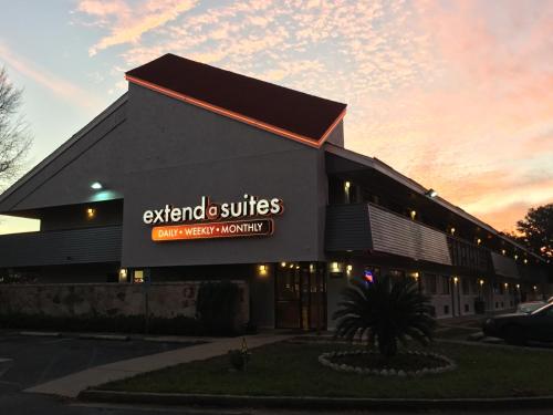 Extend-a-Suites Mobile North - main image