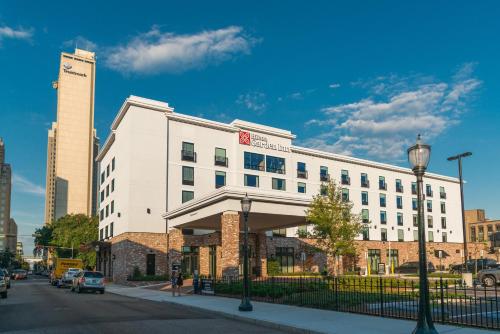 Hilton Garden Inn Mobile Downtown - image 2