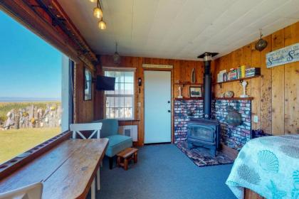 Beachfront Cabin - image 15