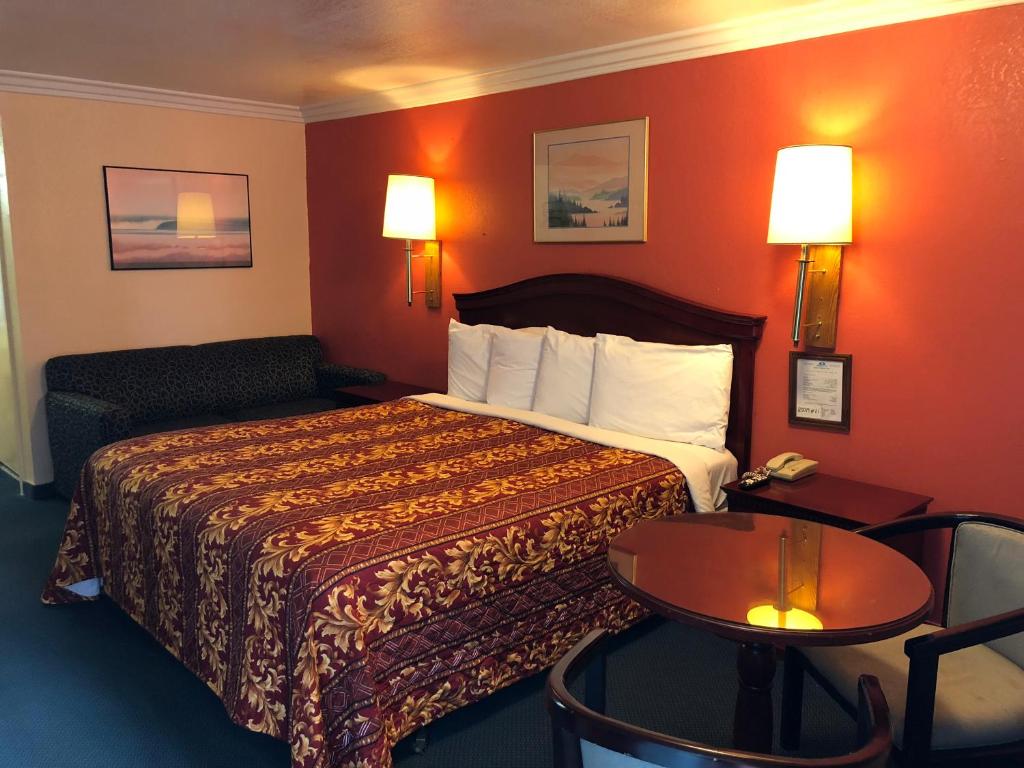 Americas Best Value Inn-Mojave - image 2