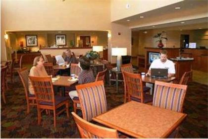 Hampton Inn & Suites Moline-Quad City Int'l Aprt - image 12