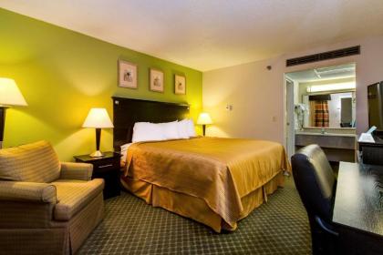 Quality Inn & Suites Moline - Quad Cities - image 10