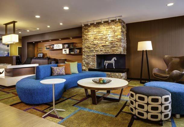 Fairfield Inn and Suites by Marriott Monaca - image 3