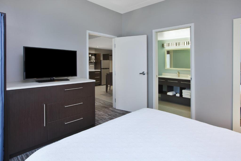 Home2 Suites By Hilton Pittsburgh Area Beaver Valley - image 6