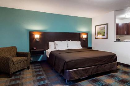 Suburban Extended Stay Hotel - image 6