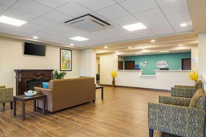 Suburban Extended Stay Hotel - image 8