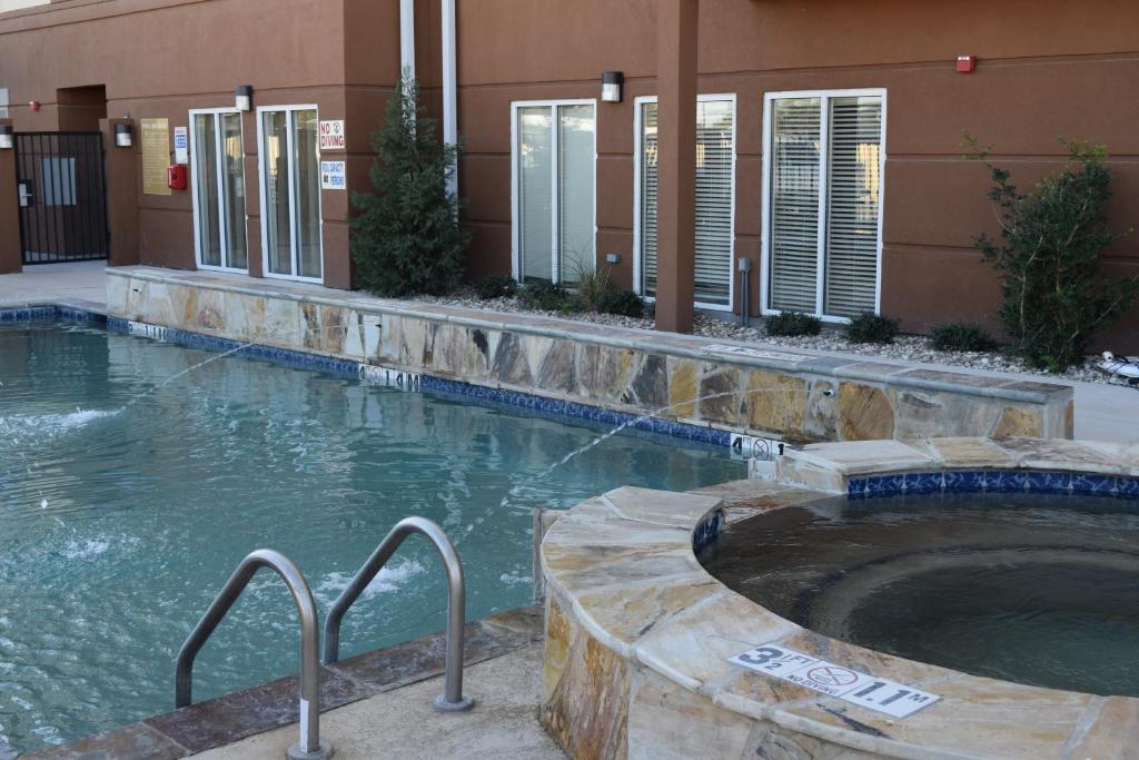 Candlewood Suites Monahans an IHG Hotel - image 5