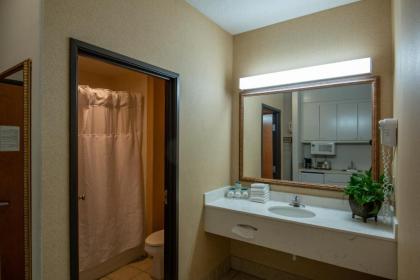 Moncks Corner Inn - image 15