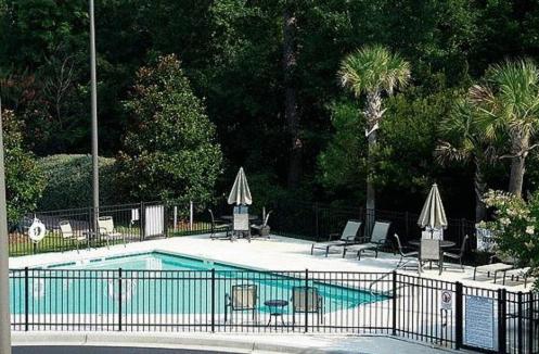 Moncks Corner Inn - image 3