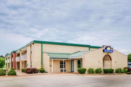 Days Inn by Wyndham monett Missouri