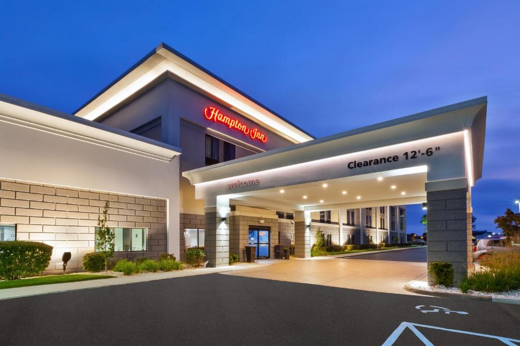 Hampton Inn Monroe - image 2