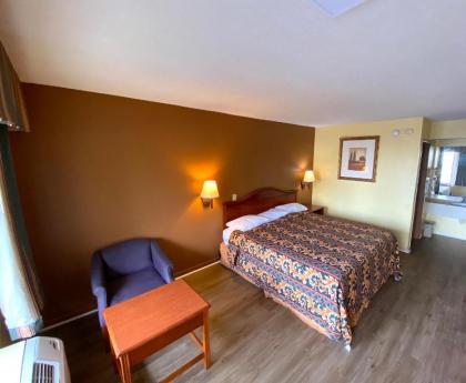 Faremont Inn & Suites - image 14