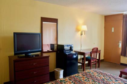 Relax Inn - Monroe - image 9