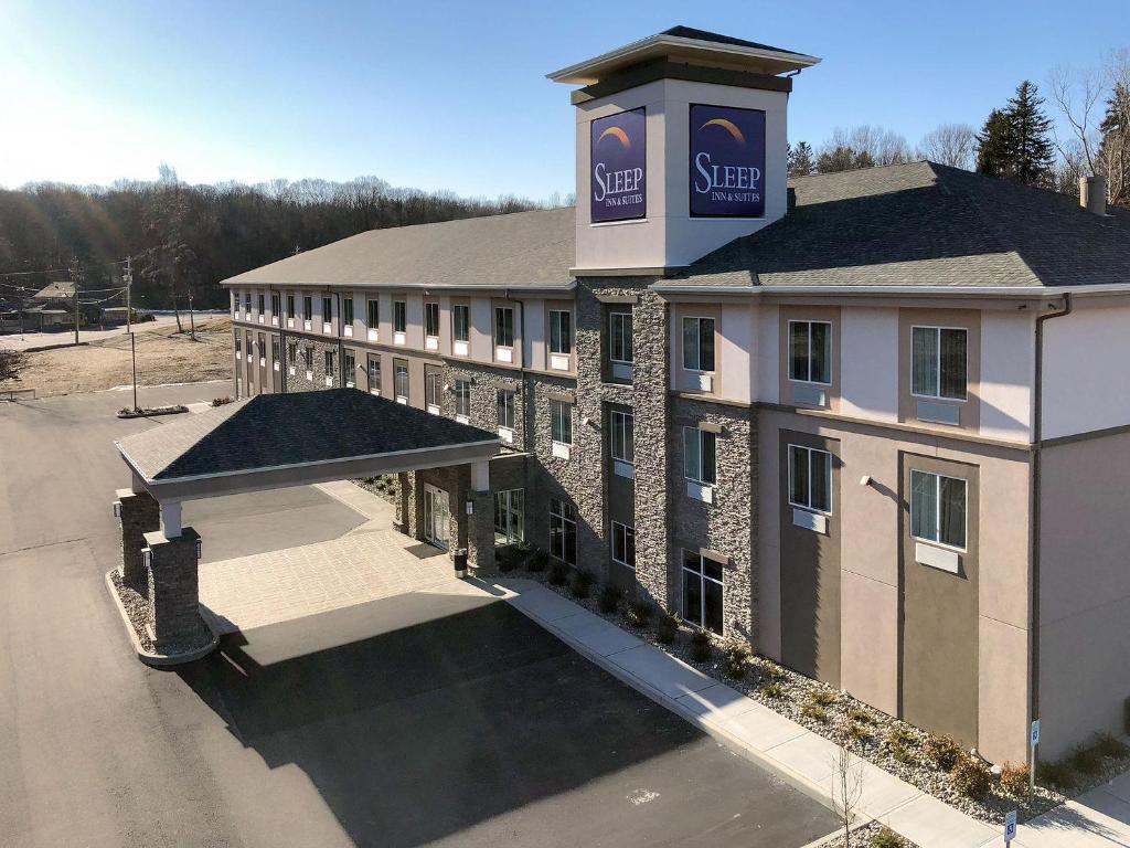 Sleep Inn & Suites Monroe - Woodbury - image 5