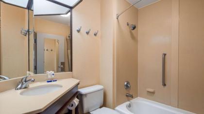 Best Western Monroe Inn - image 15