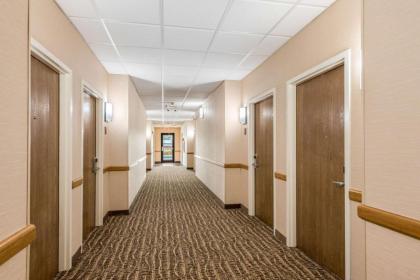 Comfort Suites Monroe - image 13