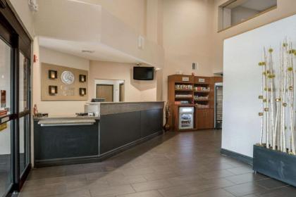 Comfort Suites Monroe - image 9