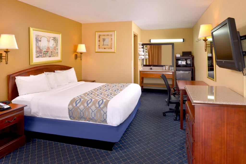 Americas Best Value Inn - Monroeville - image 7