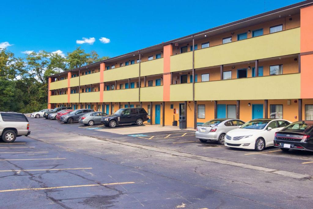 Rodeway Inn & Suites Monroeville-Pittsburgh - image 2