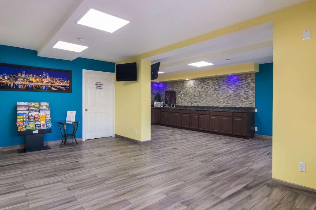 Rodeway Inn & Suites Monroeville-Pittsburgh - image 7