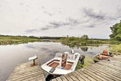 Tranquil Cabin with Fire Pit - Fishermans Paradise! - image 3