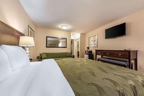 Quality Inn Monterey - image 3