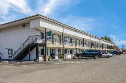 GuestHouse Inn & Suites Montesano - image 4