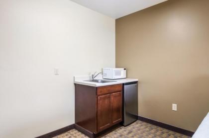 GuestHouse Inn & Suites Montesano - image 7