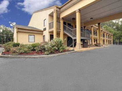 Americas Best Value Inn-Montezuma - image 1