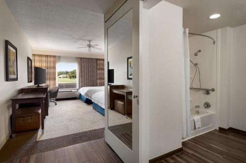 Hampton Inn & Suites Montgomery-EastChase - image 5